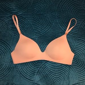 Victoria’s Secret Wireless T-Shirt Bra